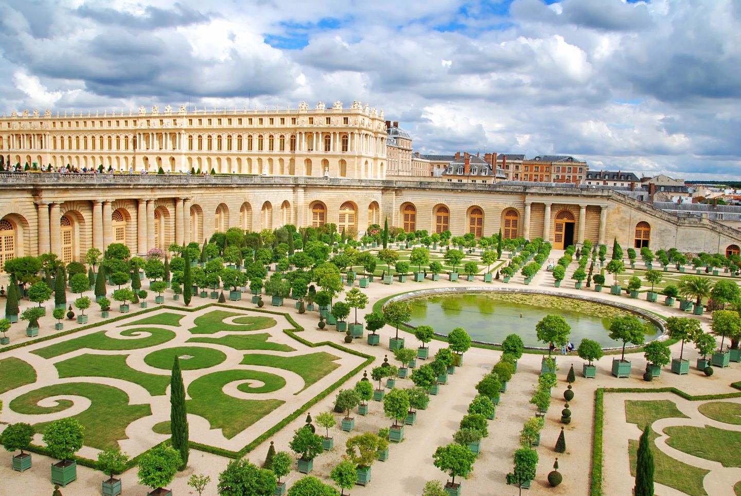 3 days in Paris: an itinerary for first-time visitors The famous palace and gardens of Versaille near Paris, France.